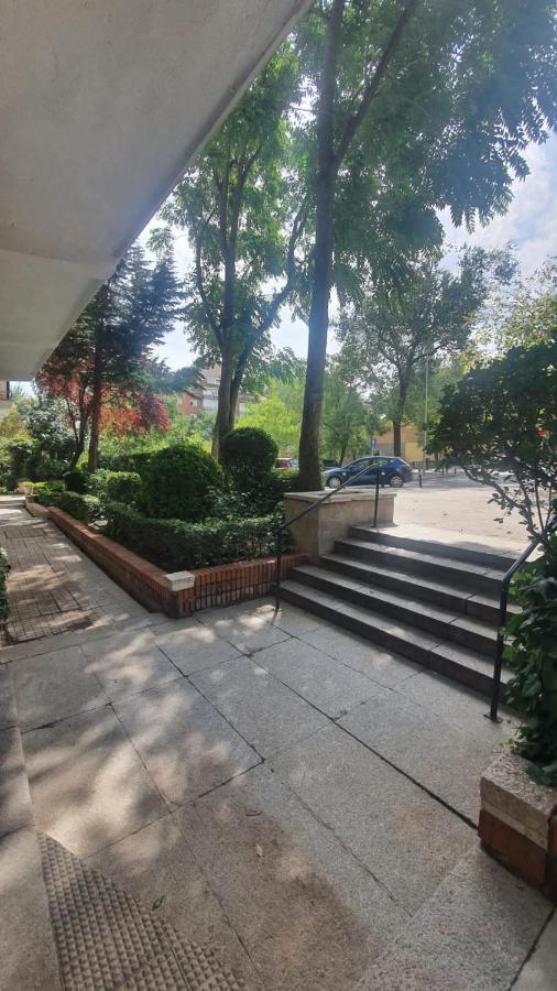 Retiro Studio Madrid Exterior photo